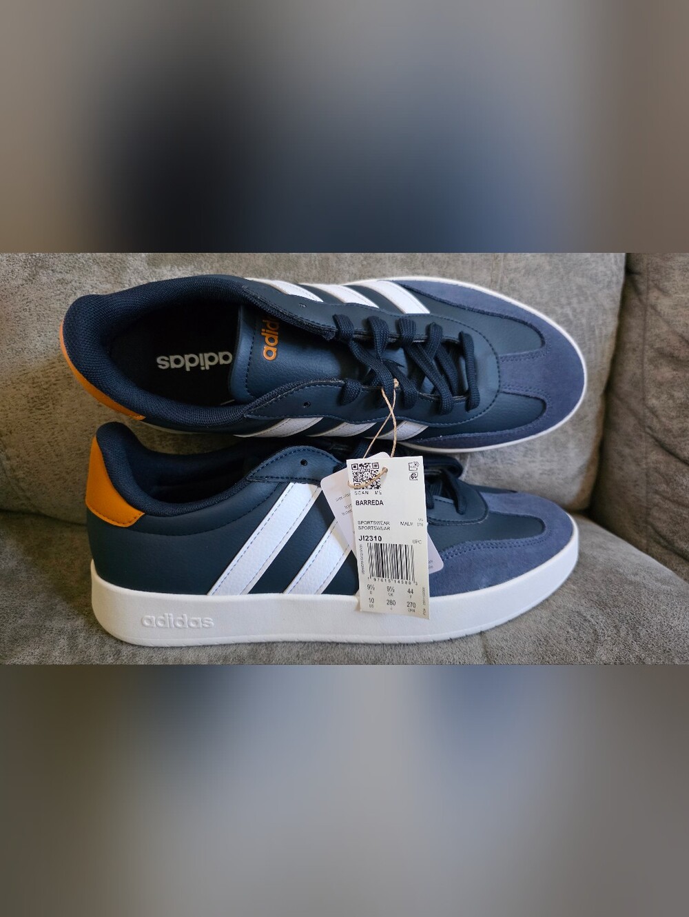 NWT adidas Barreda Mens Size 10 Navy Blue Orange White Retro Court Sneaker Shoes